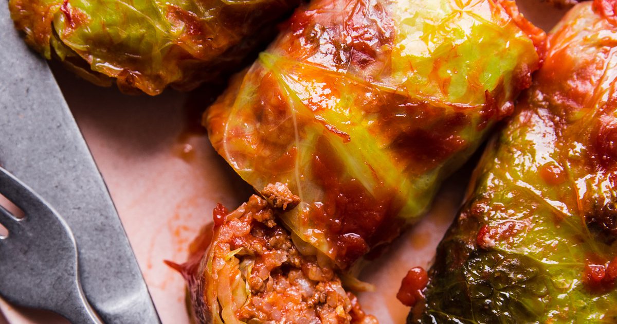 Classic & Easy: Grandma's Stuffed Cabbage Roll Recipe